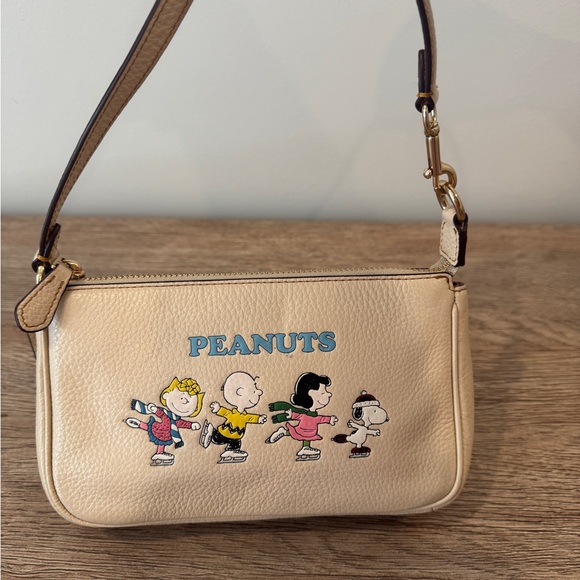 Peanuts Handbags - Coach limited edition vintage peanuts Y2K bag